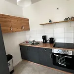 13 3br R&p Living