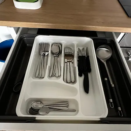 Apartment 13 3br R&p Living