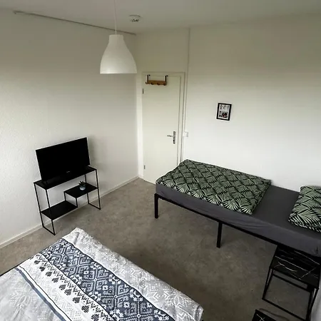 13 3br R&p Living *