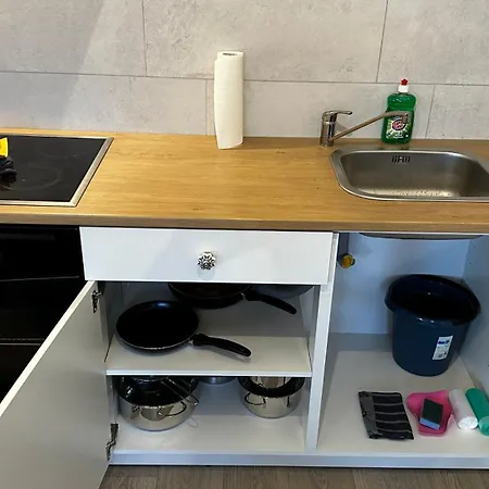 Apartment 13 3br R&p Living