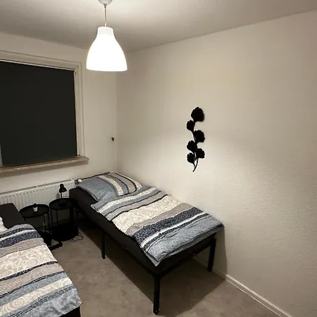 13 3br R&p Living Apartment *