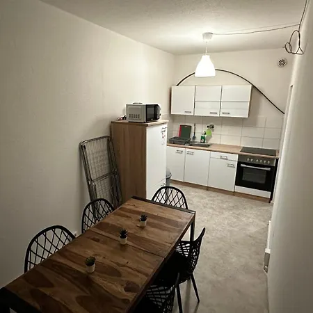 Apartment 13 3br R&p Living *