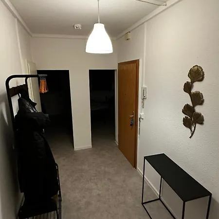 13 3br R&p Living Apartment Halle (Saale)