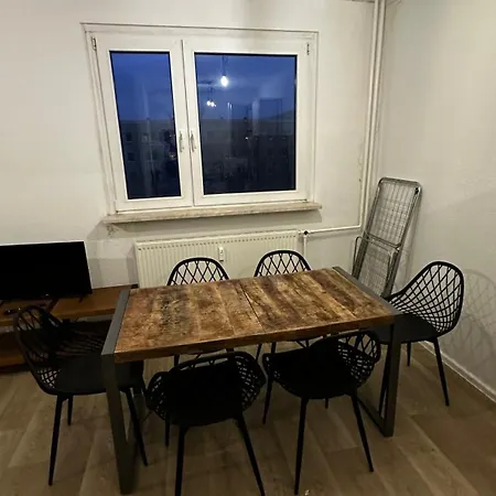 13 3br R&p Living * Halle (Saale)
