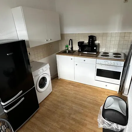 13 3br R&p Living Apartment *