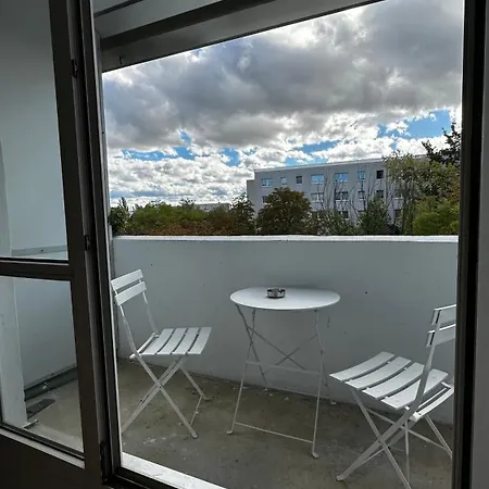 13 3br R&p Living Apartment