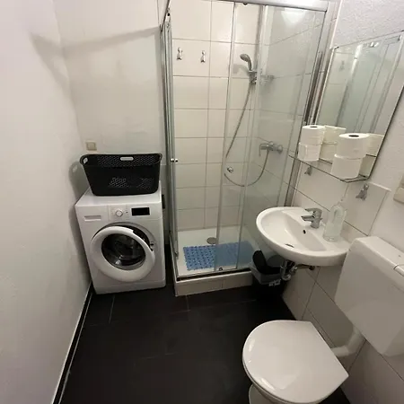 13 3br R&p Living Apartment