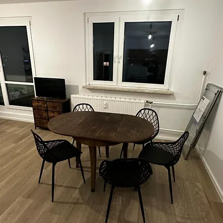 13 3br R&p Living