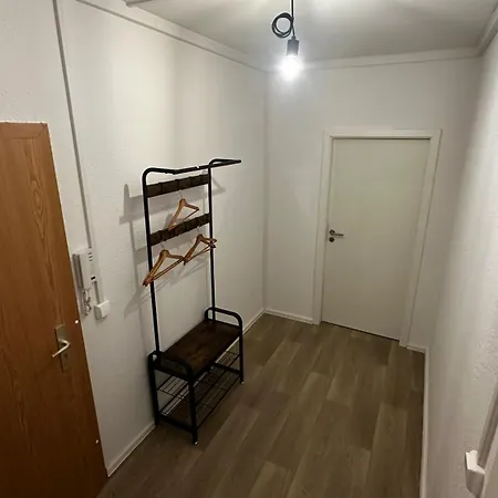 13 3br R&p Living Apartment Halle (Saale)