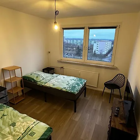 13 3br R&p Living Apartment