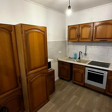 Apartment 13 3br R&p Living