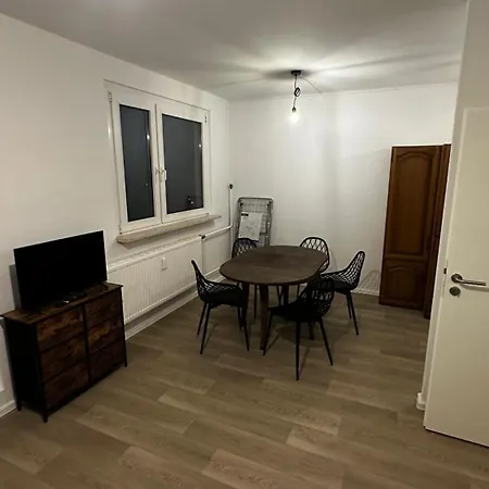 13 3br R&p Living Halle (Saale)