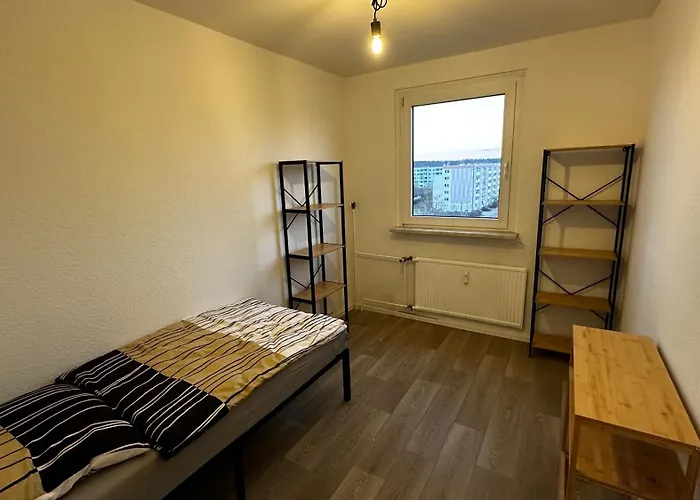 13 3br R&p Living Halle (Saale)