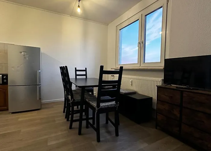 13 3br R&p Living * Halle (Saale)